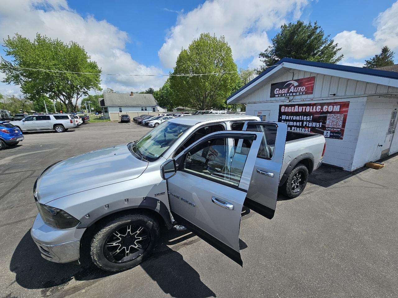 Dodge 1500 SLT Quad Cab 4WD 2011