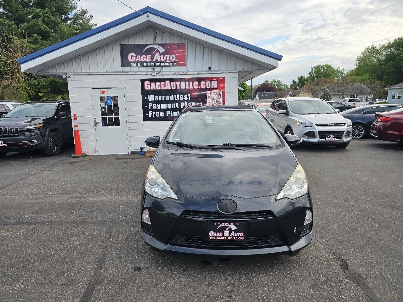 Toyota Prius c  2014