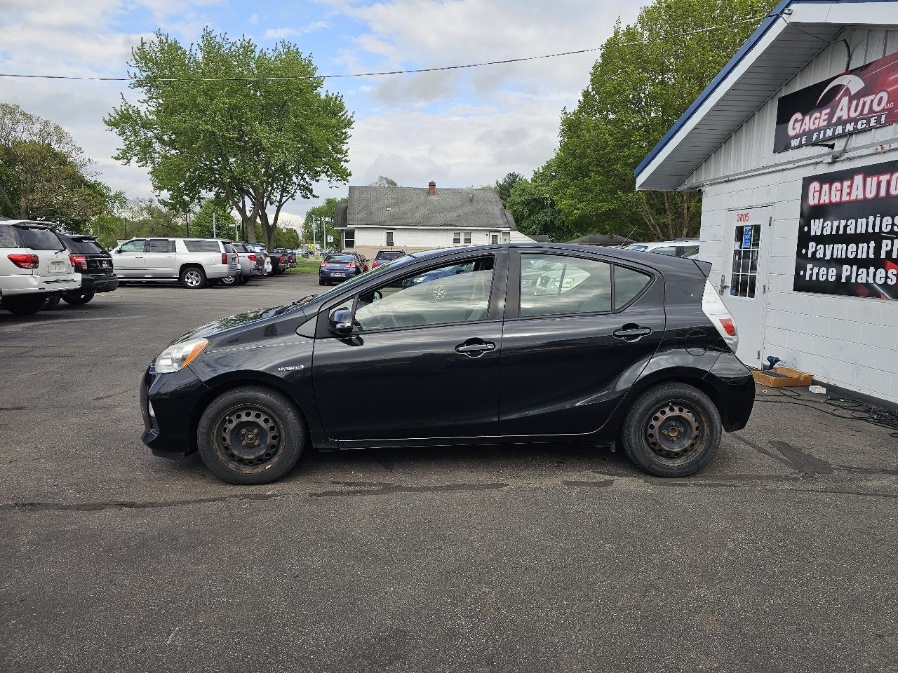 Toyota Prius c  2014