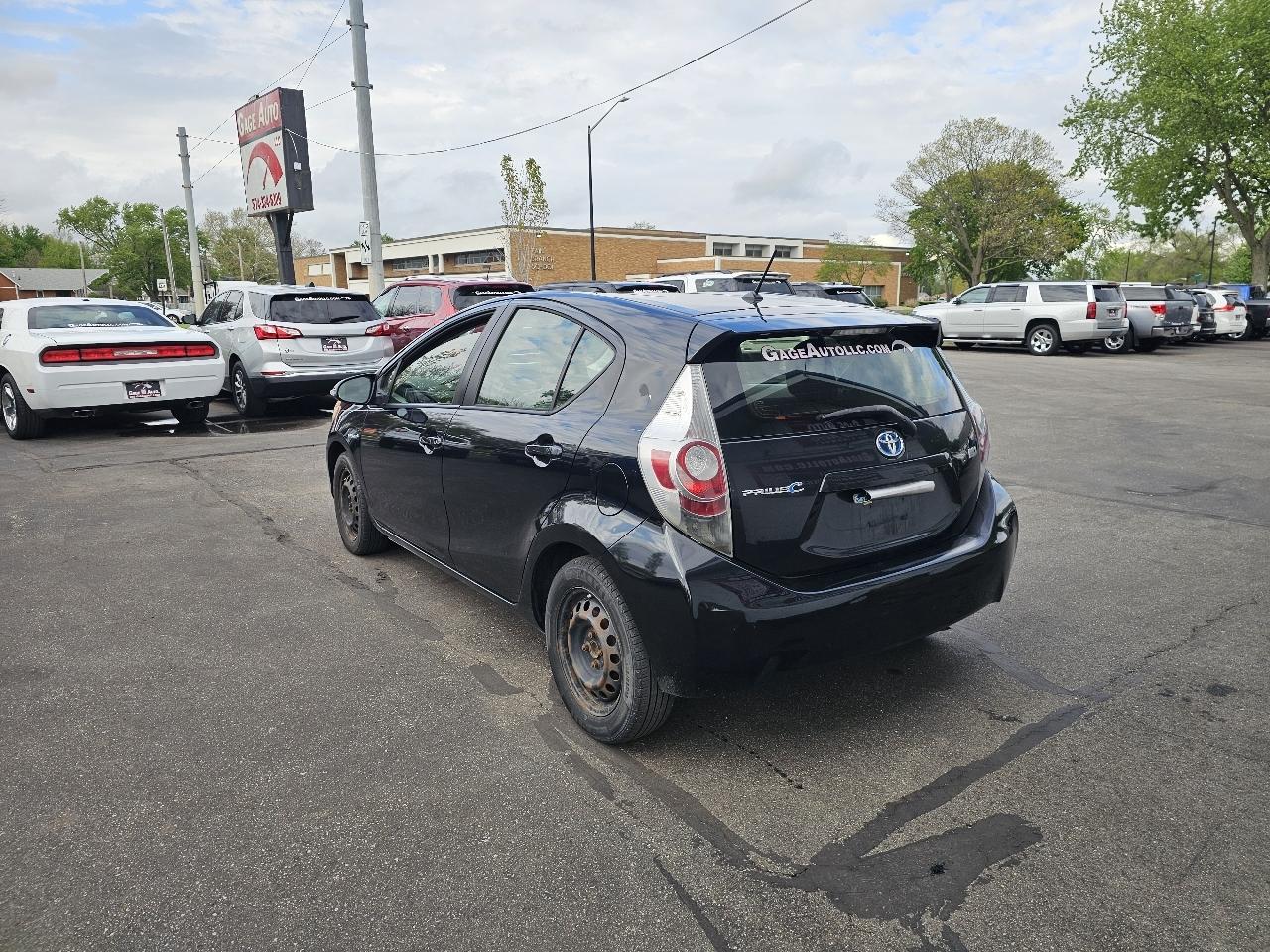 Toyota Prius c  2014