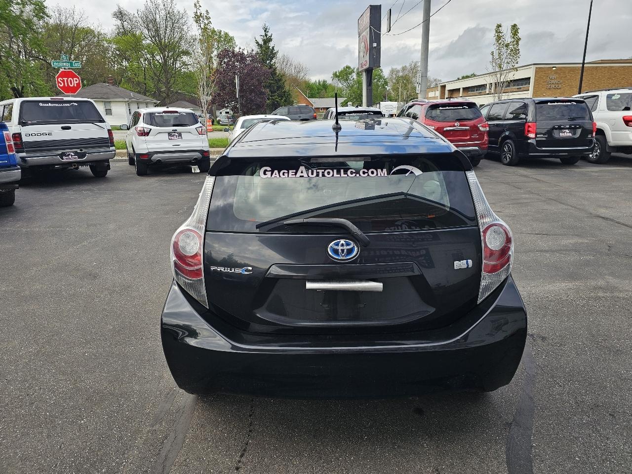 Toyota Prius c  2014