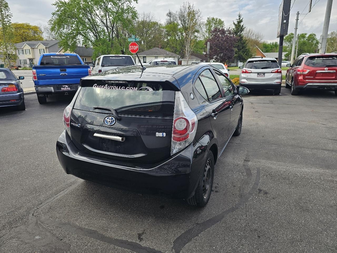 Toyota Prius c  2014