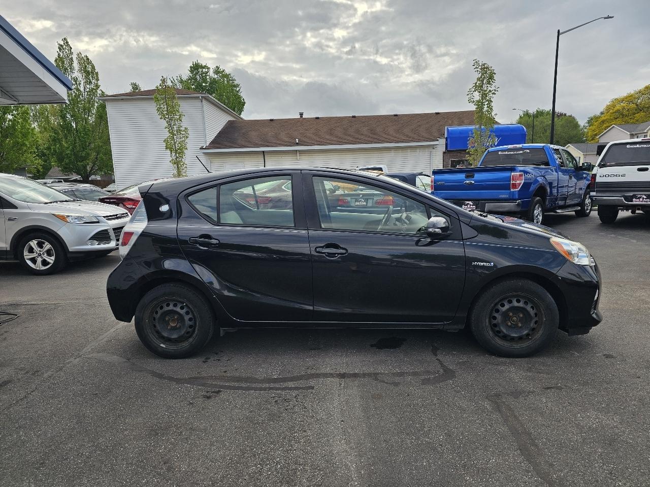 Toyota Prius c  2014