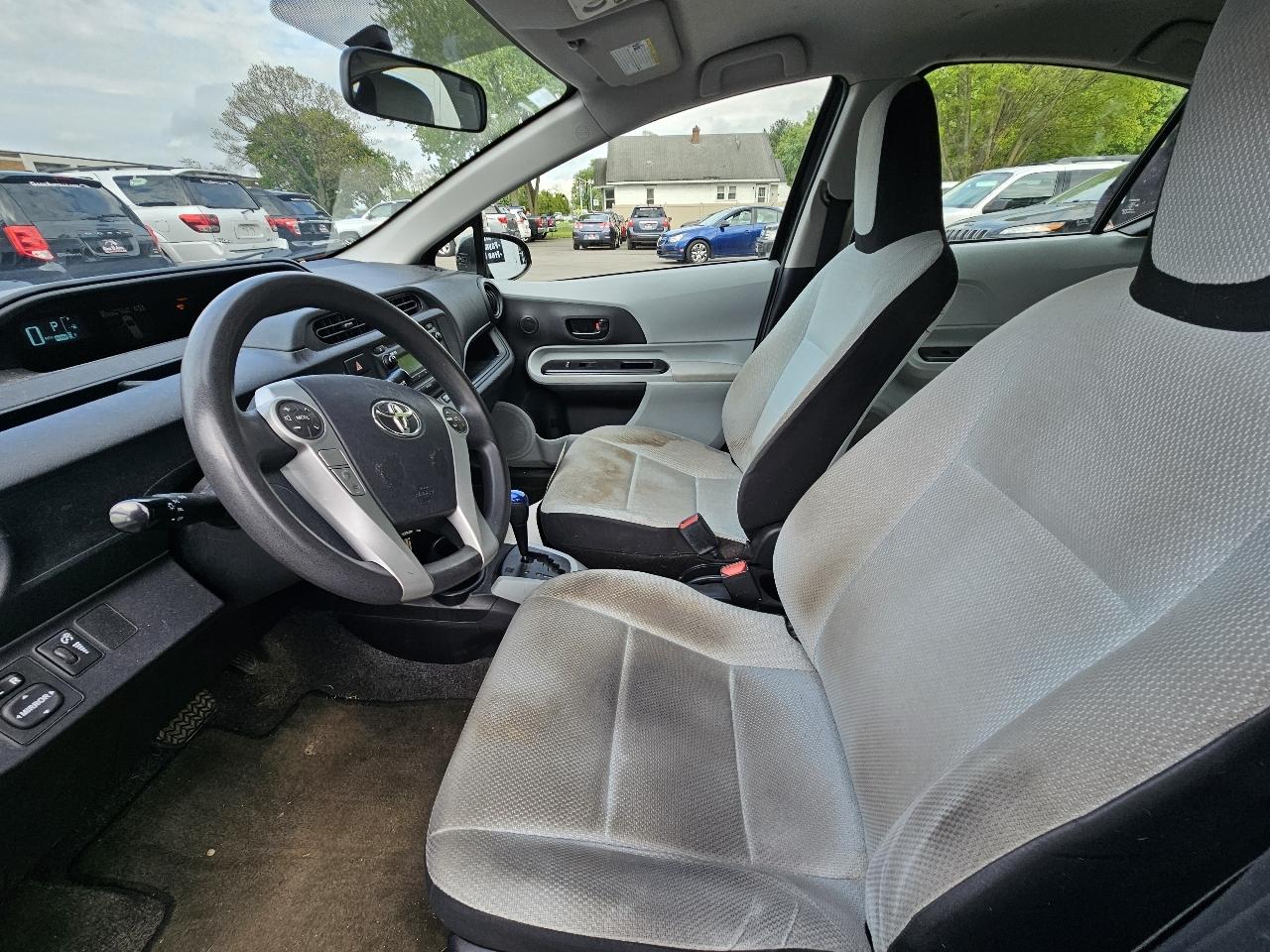 Toyota Prius c  2014