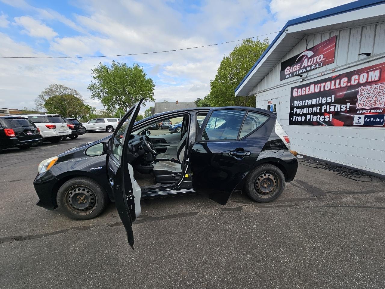 Toyota Prius c  2014