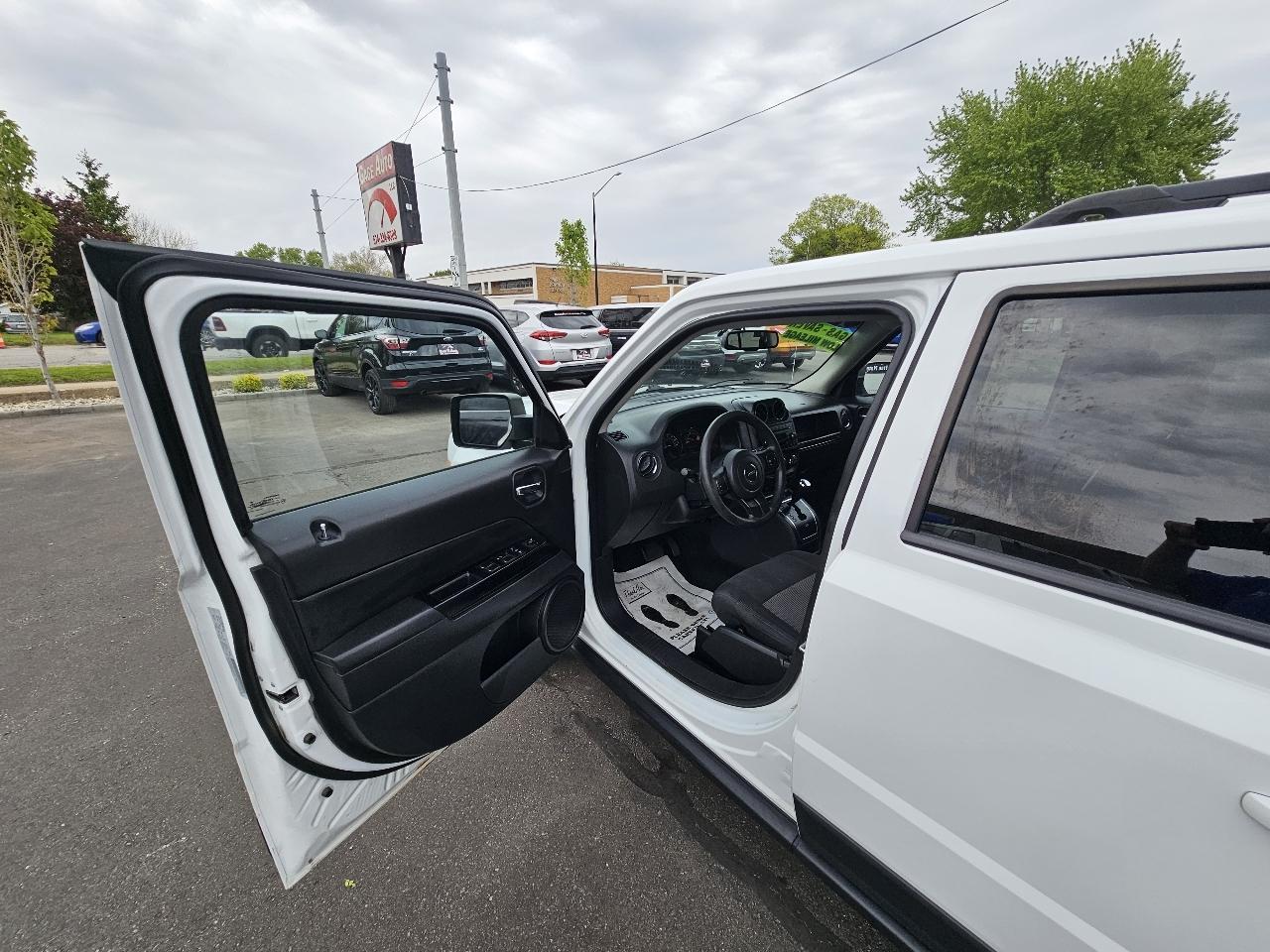 Jeep Patriot Sport 2WD 2016
