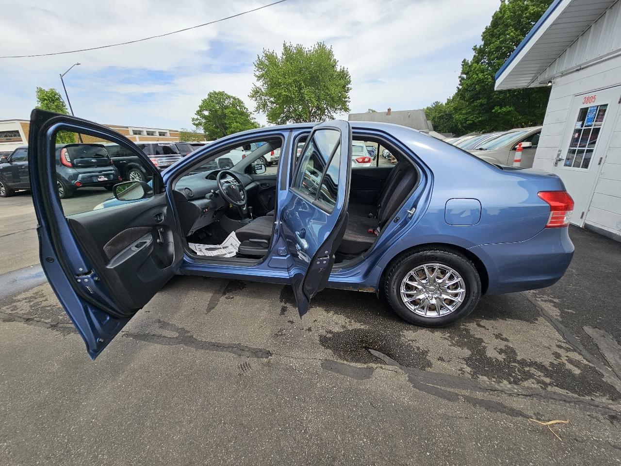Toyota Yaris Sedan 2008