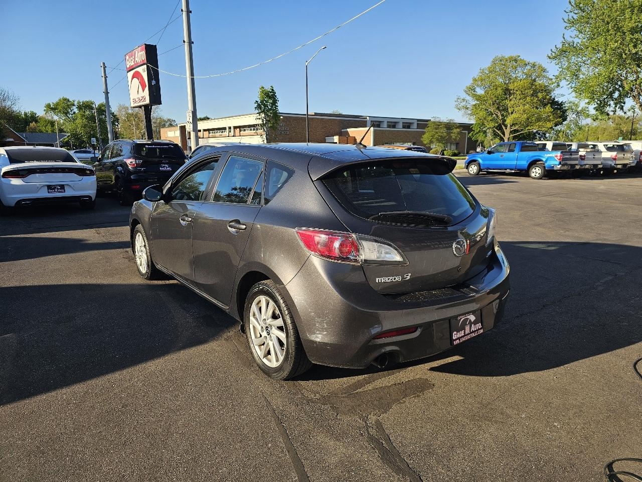 Mazda MAZDA3 i Touring AT 5-Door 2013