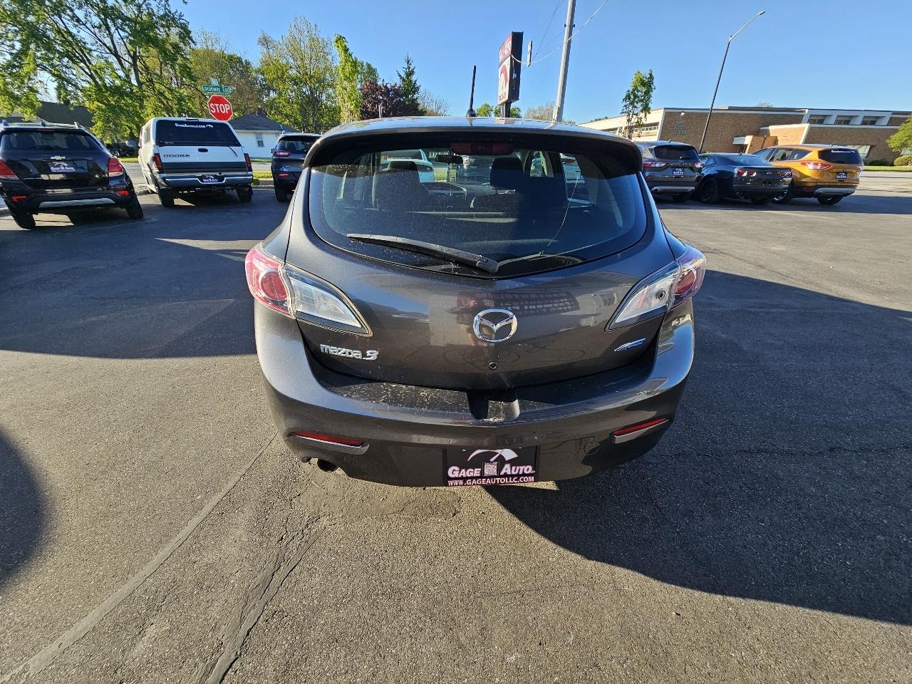 Mazda MAZDA3 i Touring AT 5-Door 2013
