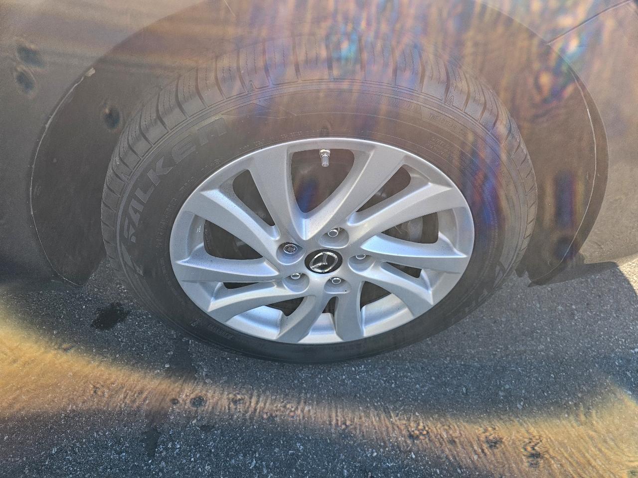 Mazda MAZDA3 i Touring AT 5-Door 2013