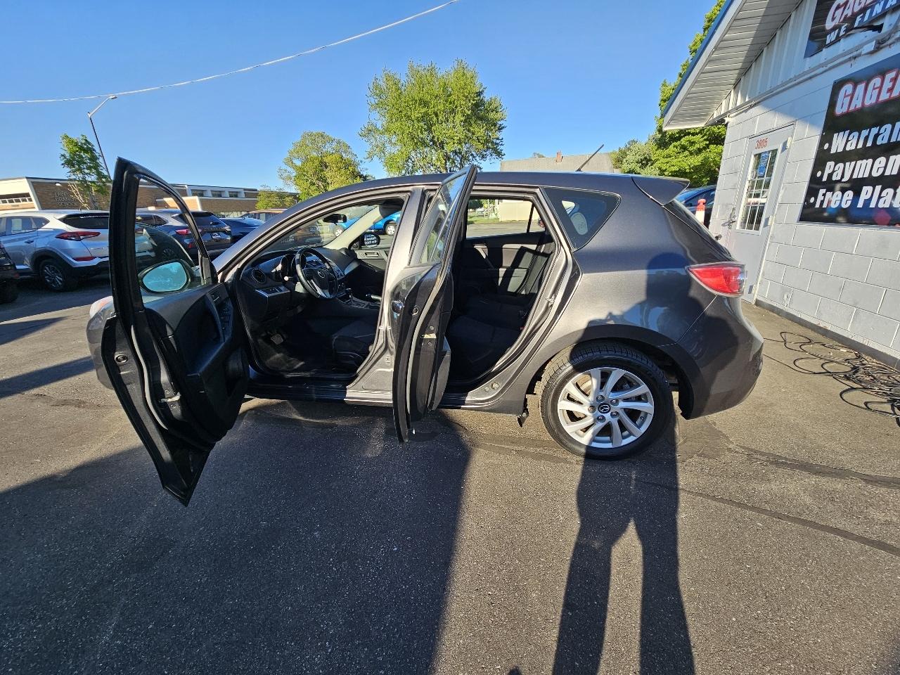 Mazda MAZDA3 i Touring AT 5-Door 2013