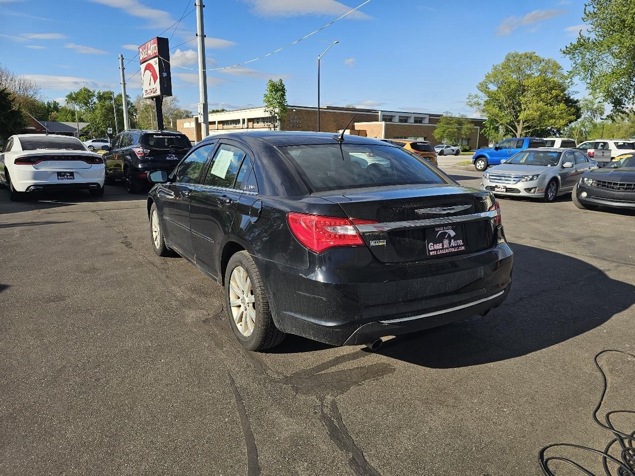 Chrysler 200 Touring 2013