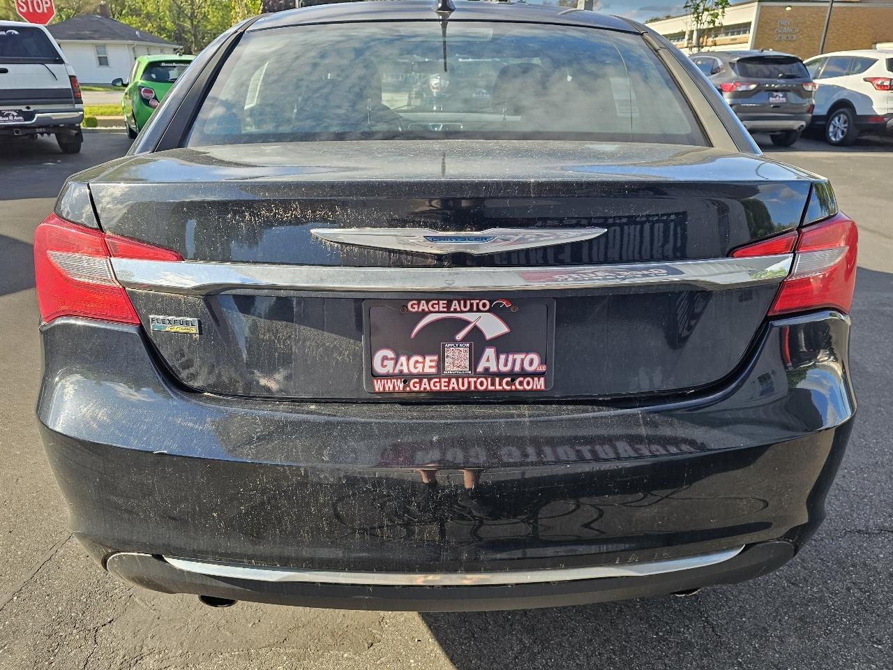 Chrysler 200 Touring 2013