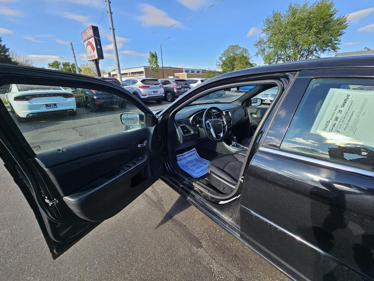 Chrysler 200 Touring 2013