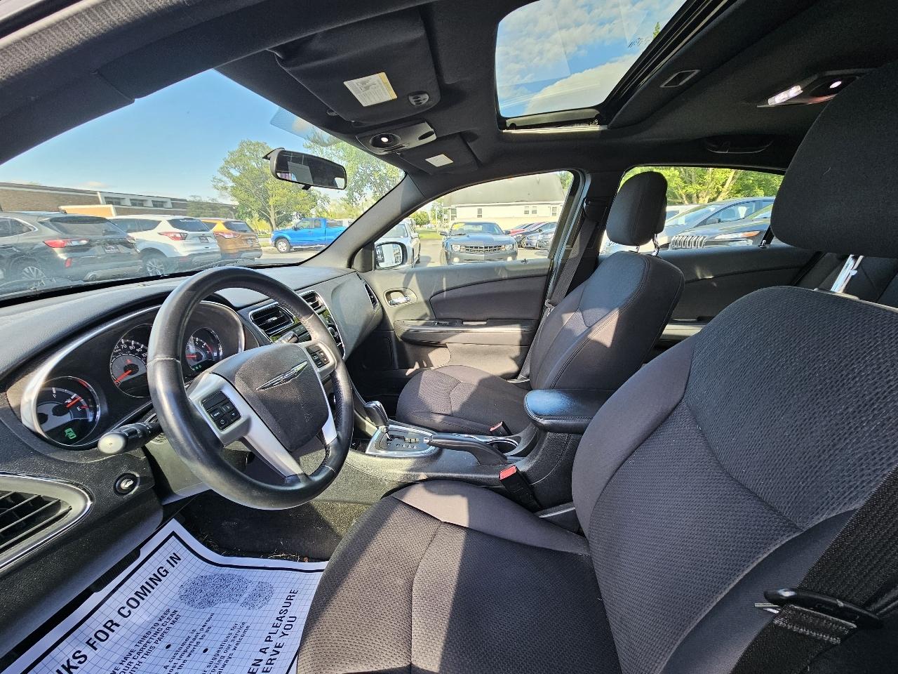 Chrysler 200 Touring 2013
