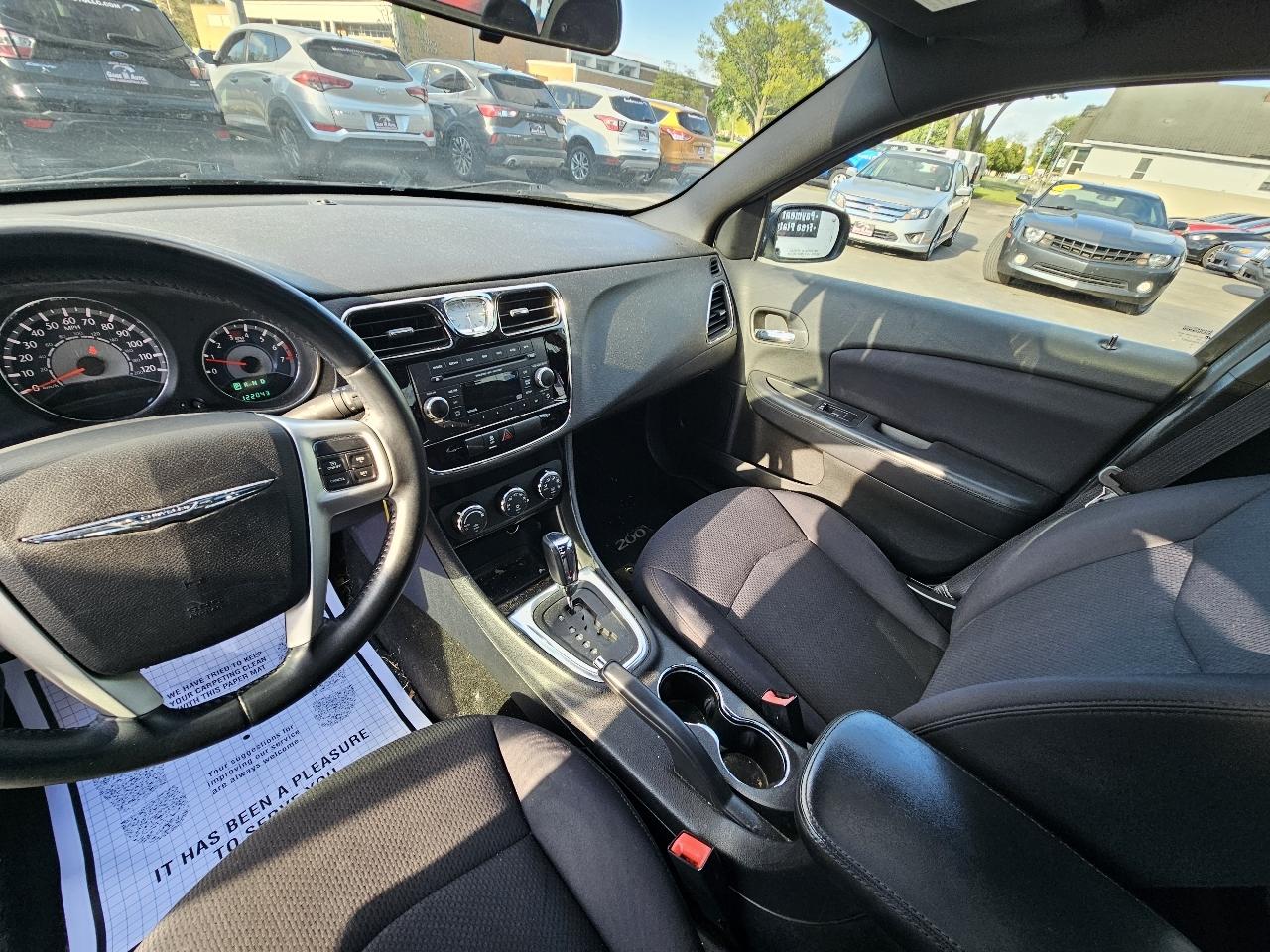 Chrysler 200 Touring 2013