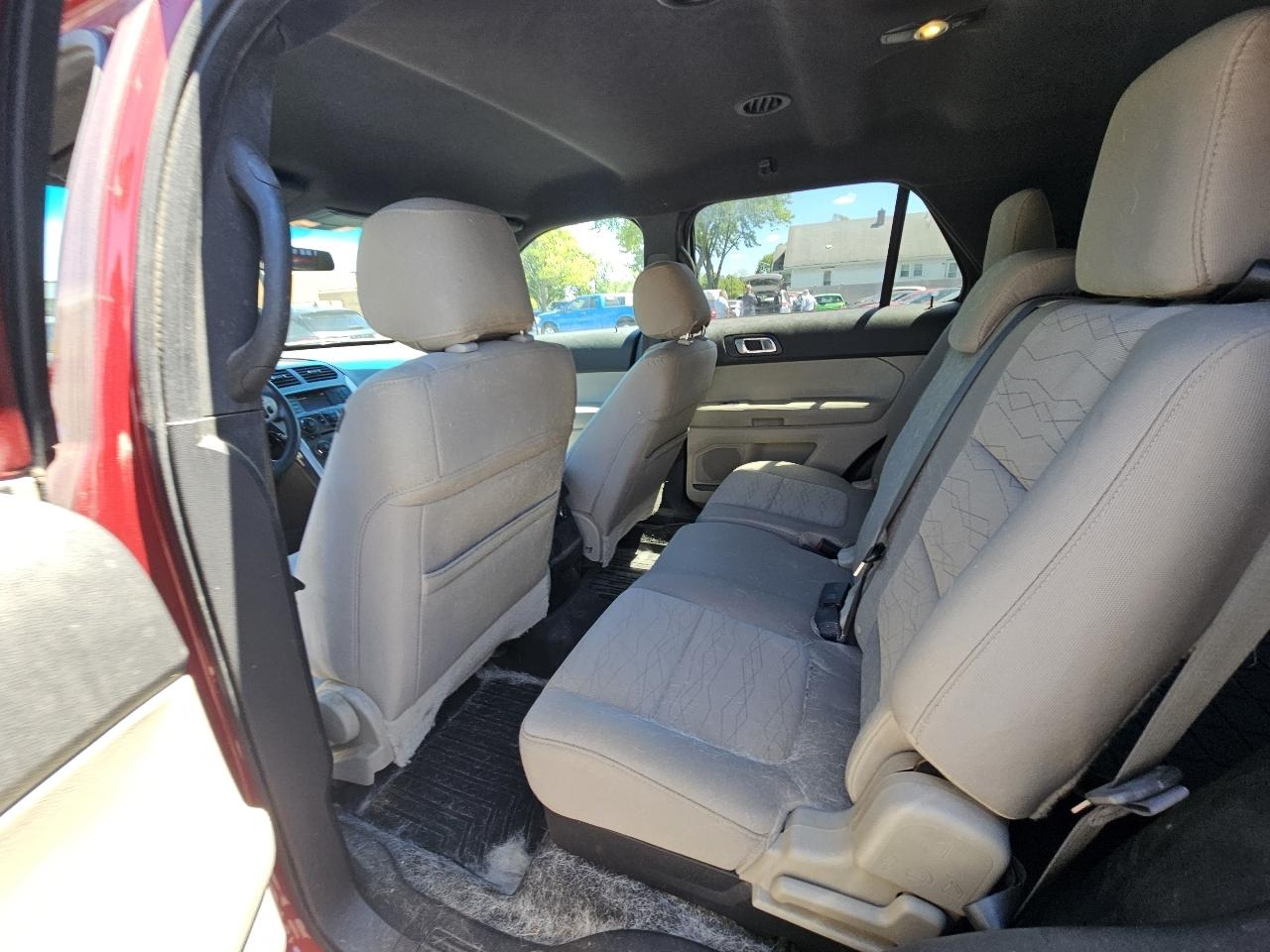 Ford Explorer Base 4WD 2015