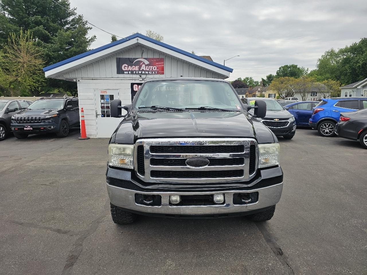 Ford F-250 SD XL Crew Cab 4WD 2006