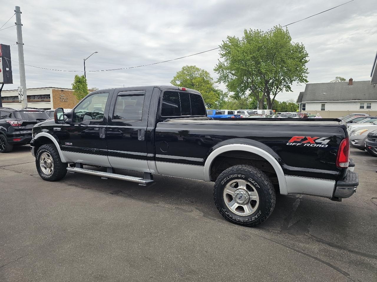 Ford F-250 SD XL Crew Cab 4WD 2006