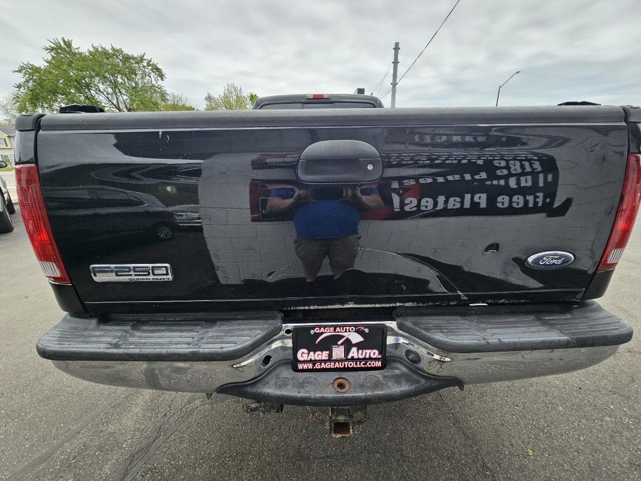 Ford F-250 SD XL Crew Cab 4WD 2006
