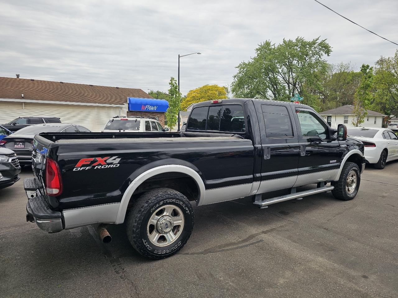 Ford F-250 SD XL Crew Cab 4WD 2006