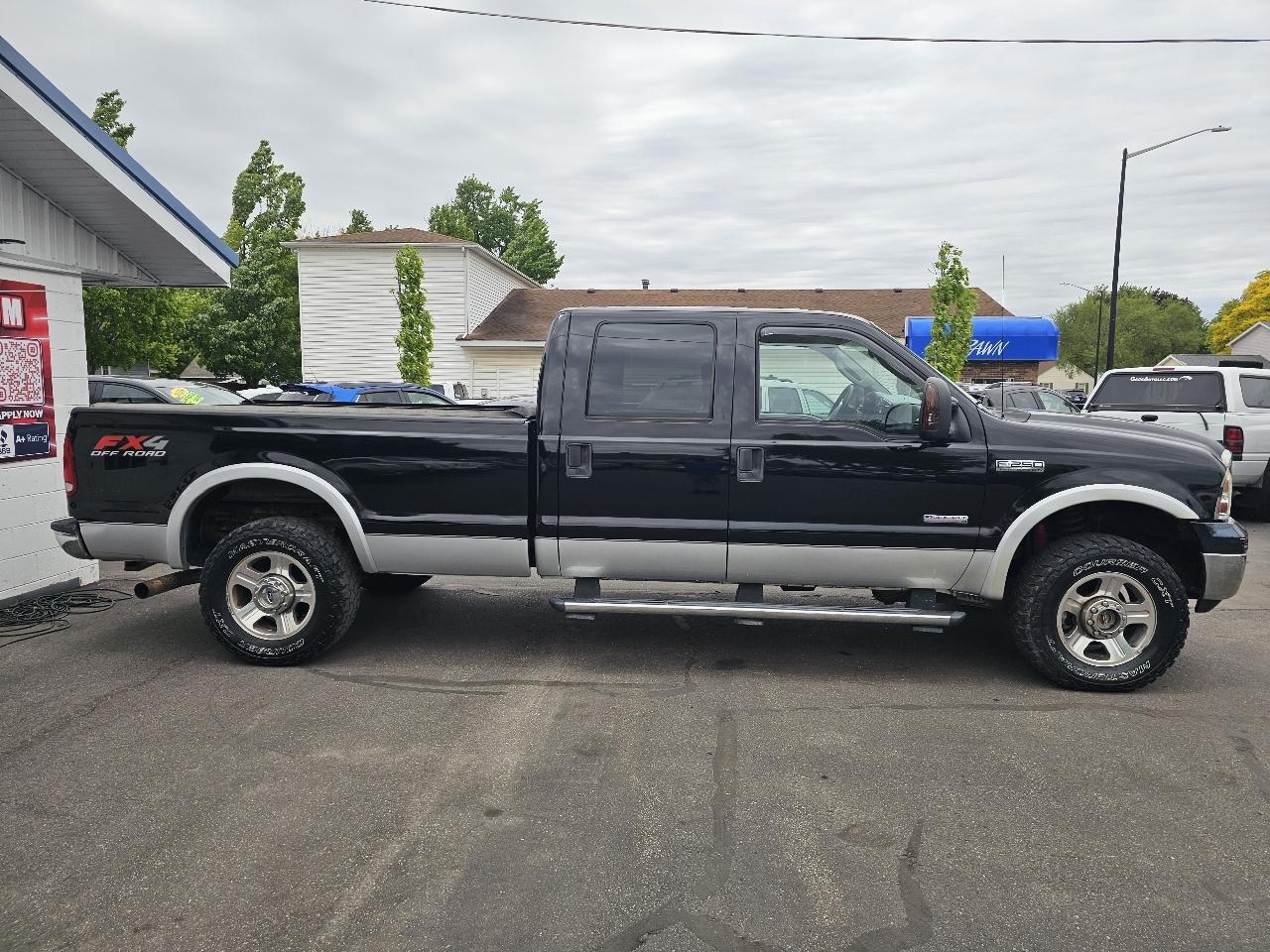 Ford F-250 SD XL Crew Cab 4WD 2006