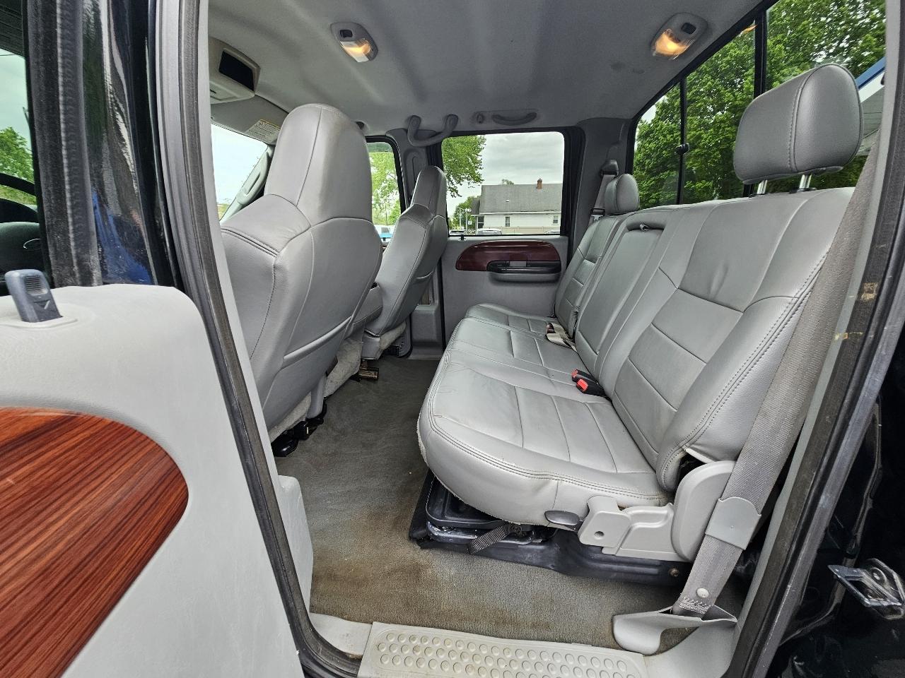 Ford F-250 SD XL Crew Cab 4WD 2006