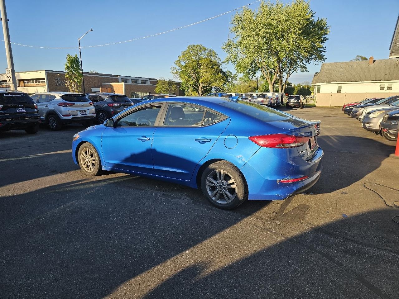 Hyundai Elantra Value Edition 6A 2017