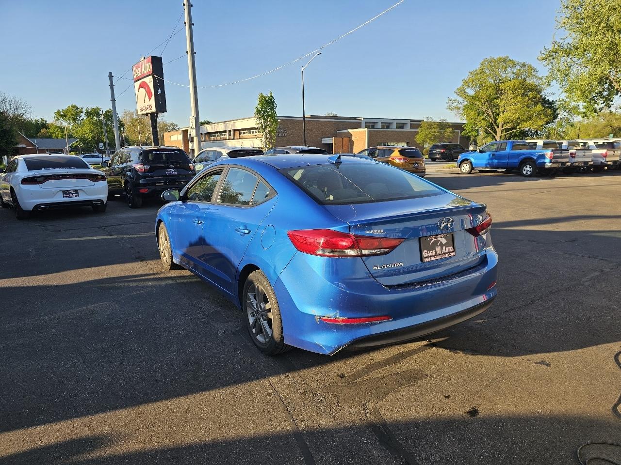 Hyundai Elantra Value Edition 6A 2017