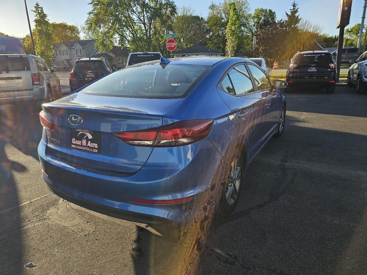 Hyundai Elantra Value Edition 6A 2017