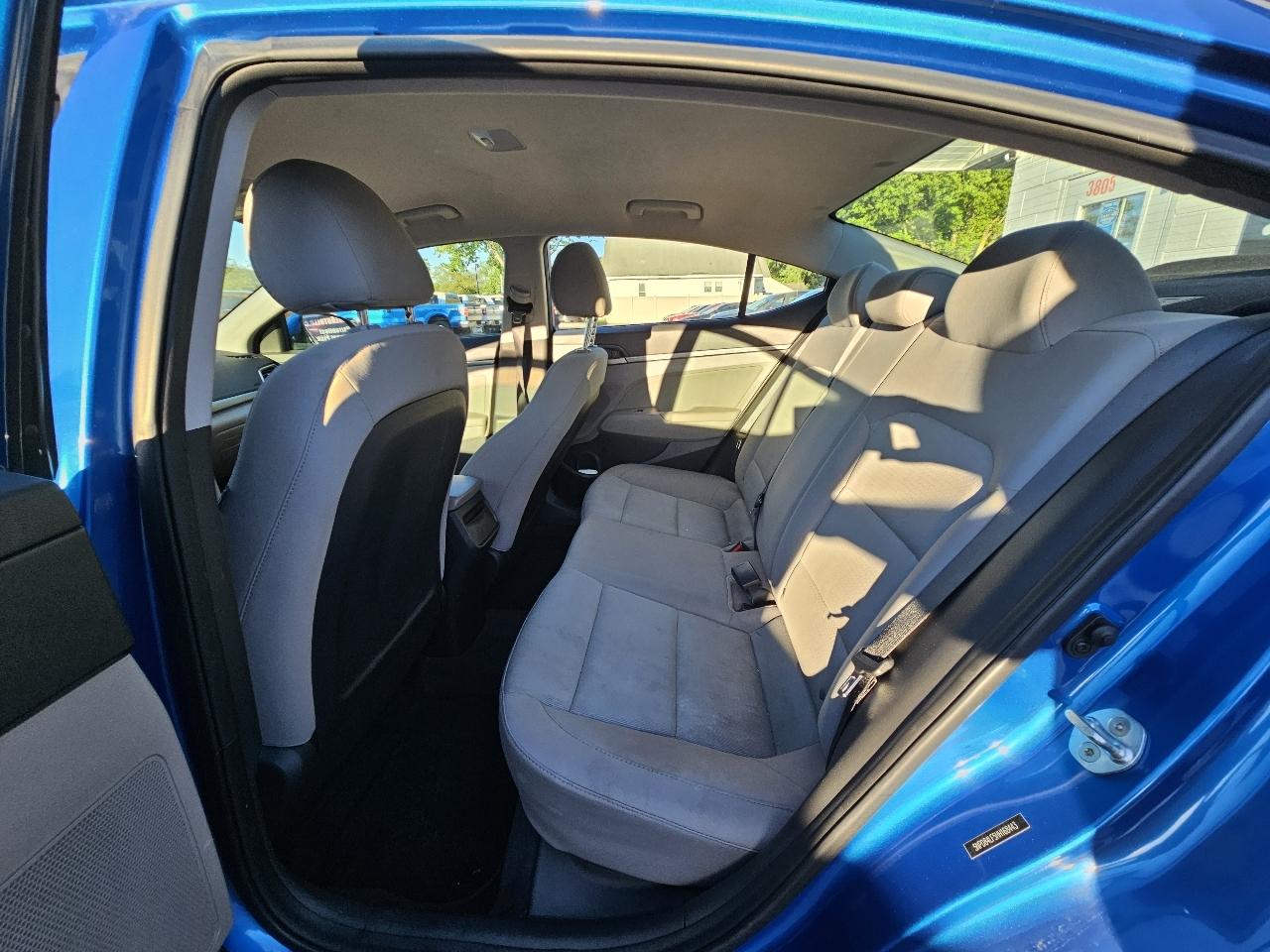 Hyundai Elantra Value Edition 6A 2017