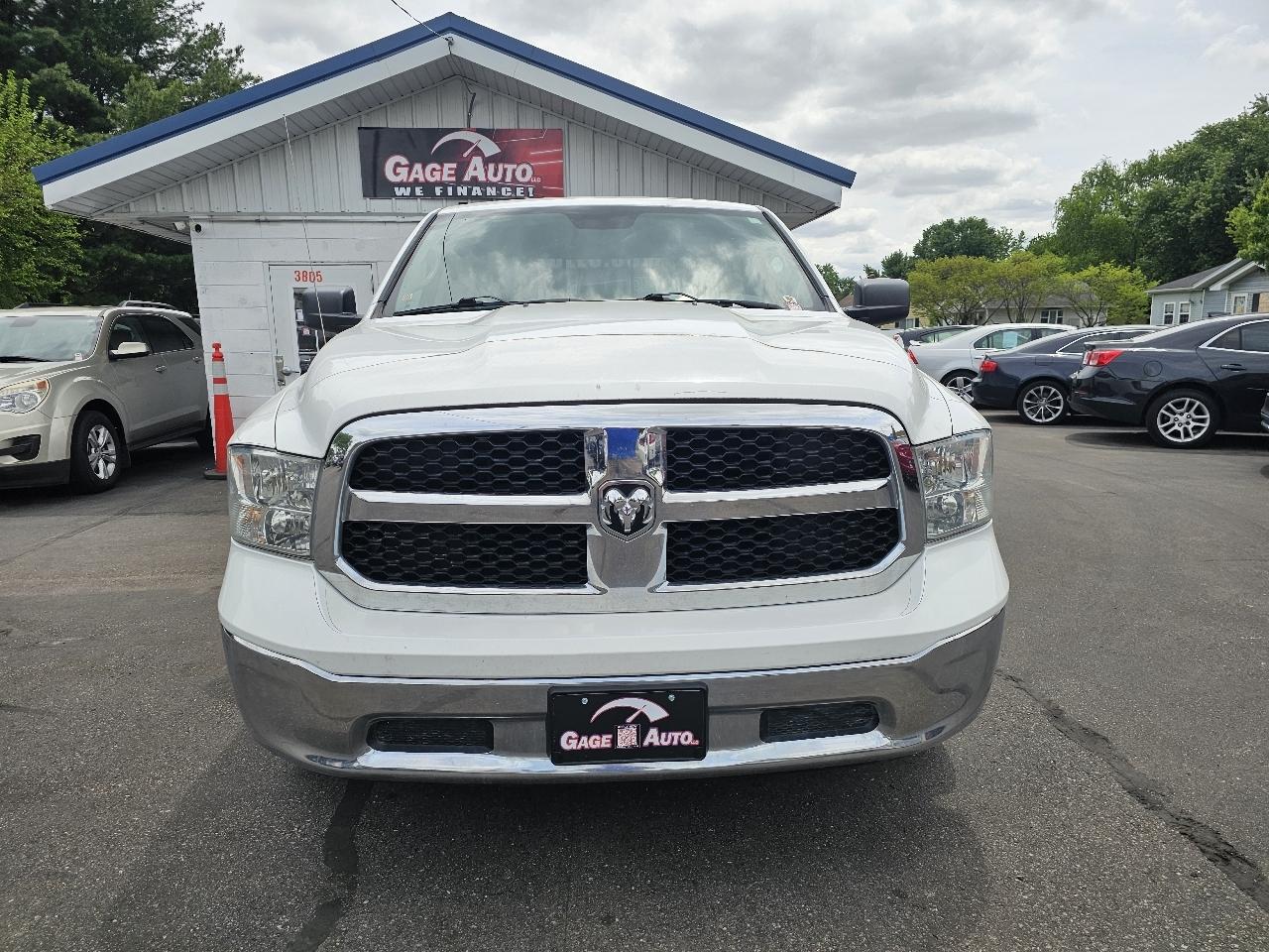RAM 1500 SLT Quad Cab 2WD 2016