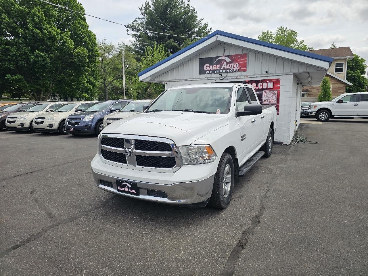 RAM 1500 SLT Quad Cab 2WD 2016