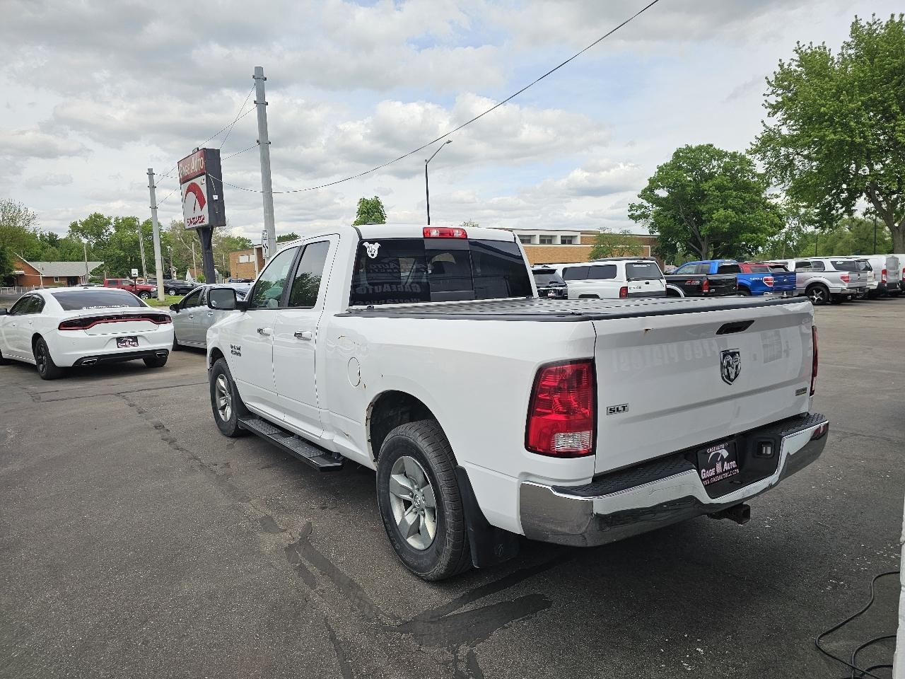 RAM 1500 SLT Quad Cab 2WD 2016