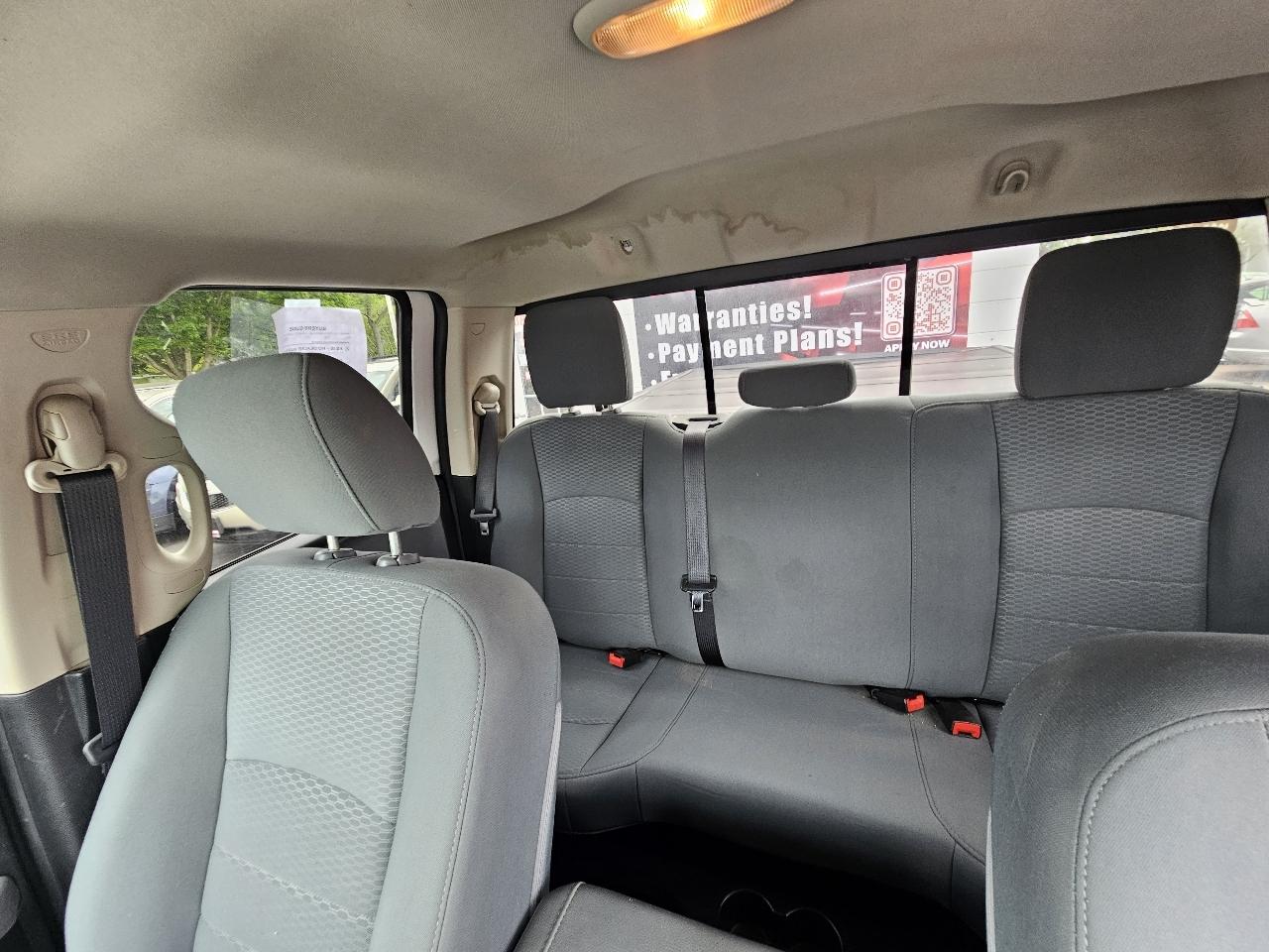 RAM 1500 SLT Quad Cab 2WD 2016