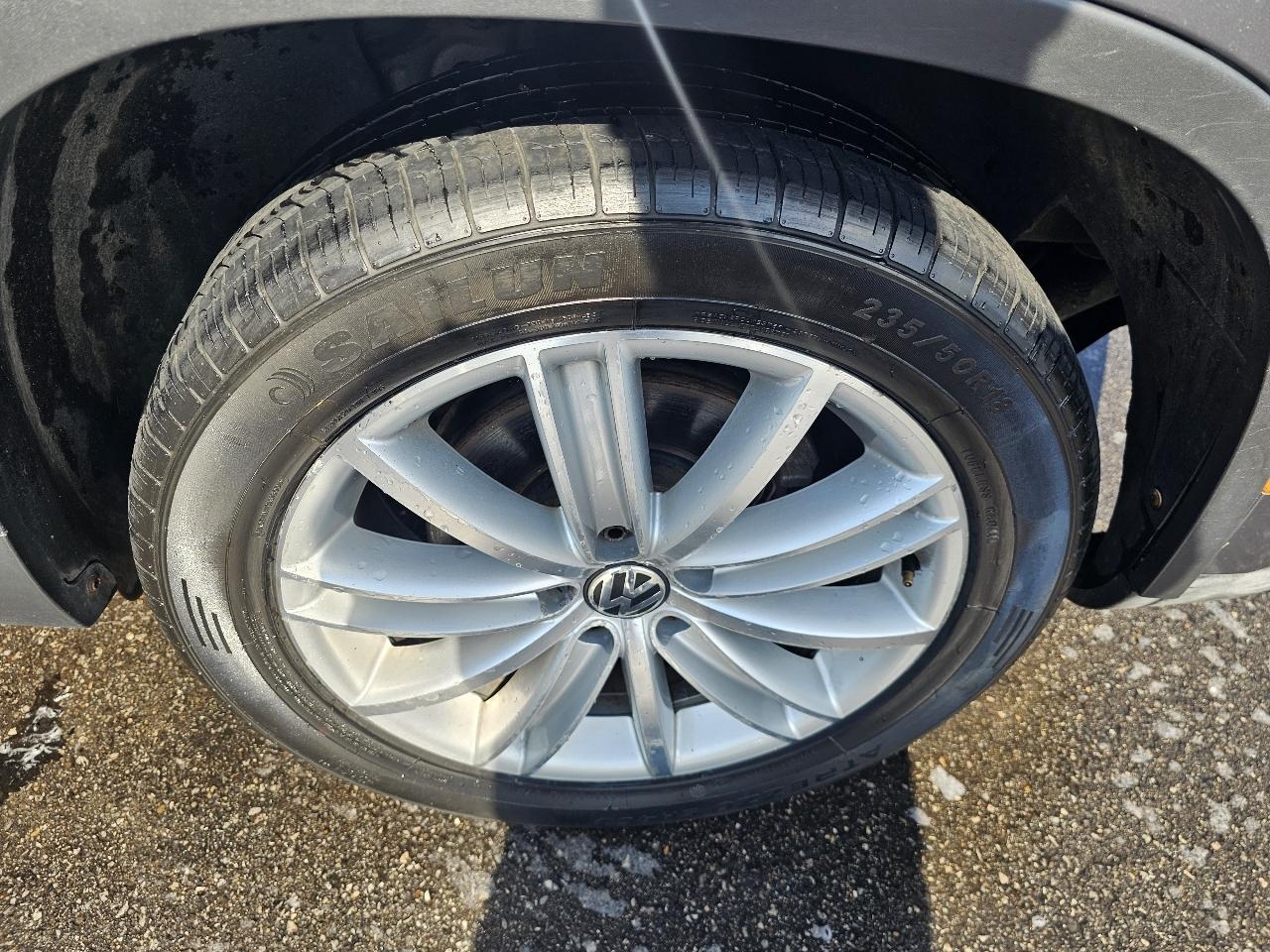 Volkswagen Tiguan S 4Motion 2012