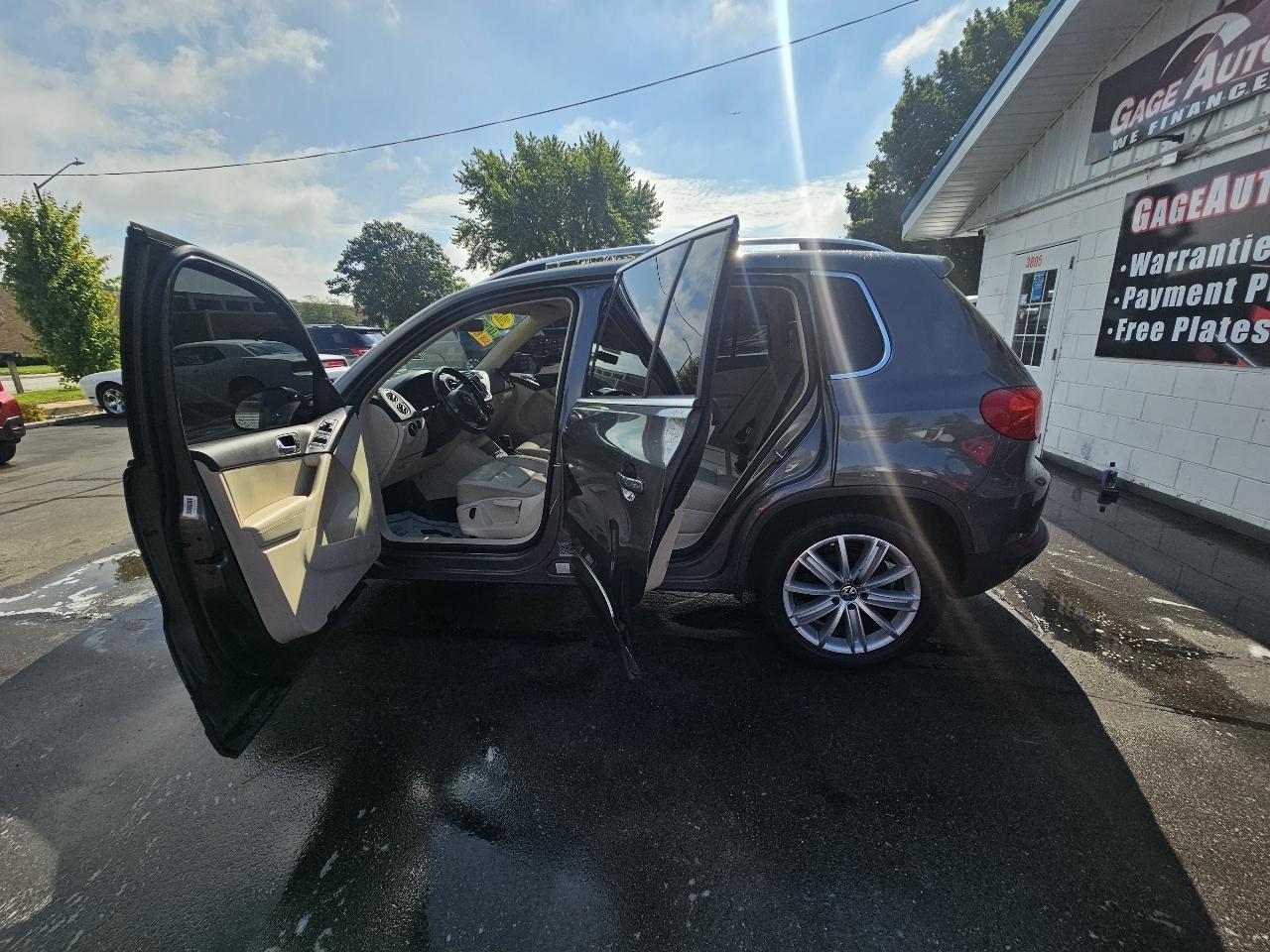 Volkswagen Tiguan S 4Motion 2012