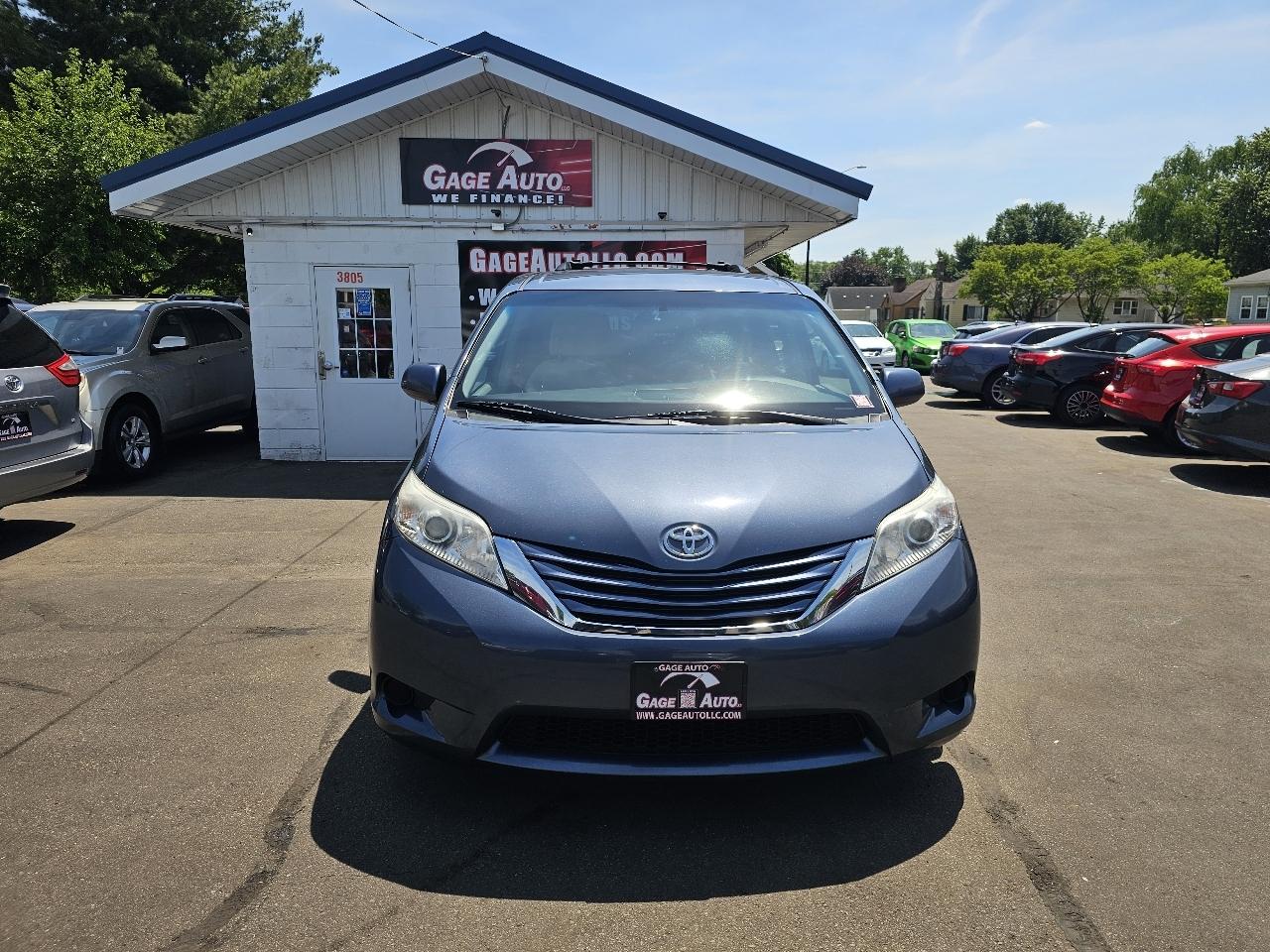 Toyota Sienna LE FWD 8-Passenger V6 2015