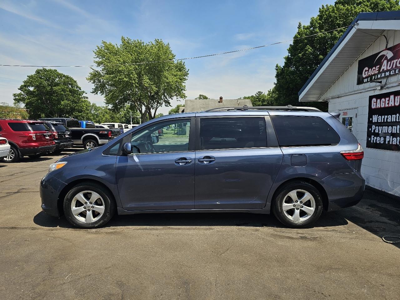 Toyota Sienna LE FWD 8-Passenger V6 2015
