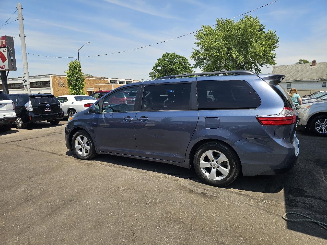 Toyota Sienna LE FWD 8-Passenger V6 2015
