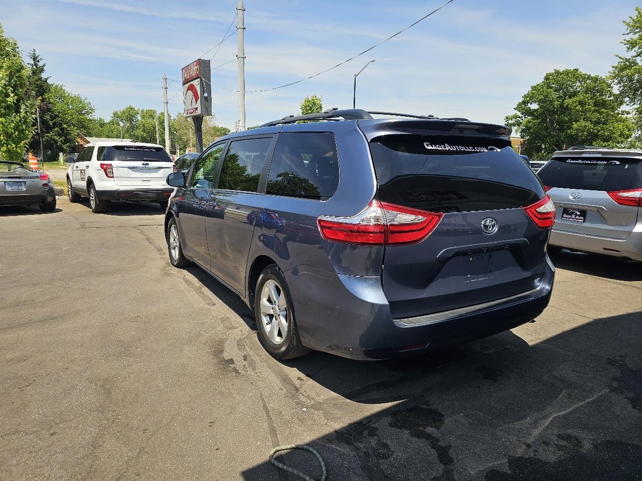 Toyota Sienna LE FWD 8-Passenger V6 2015