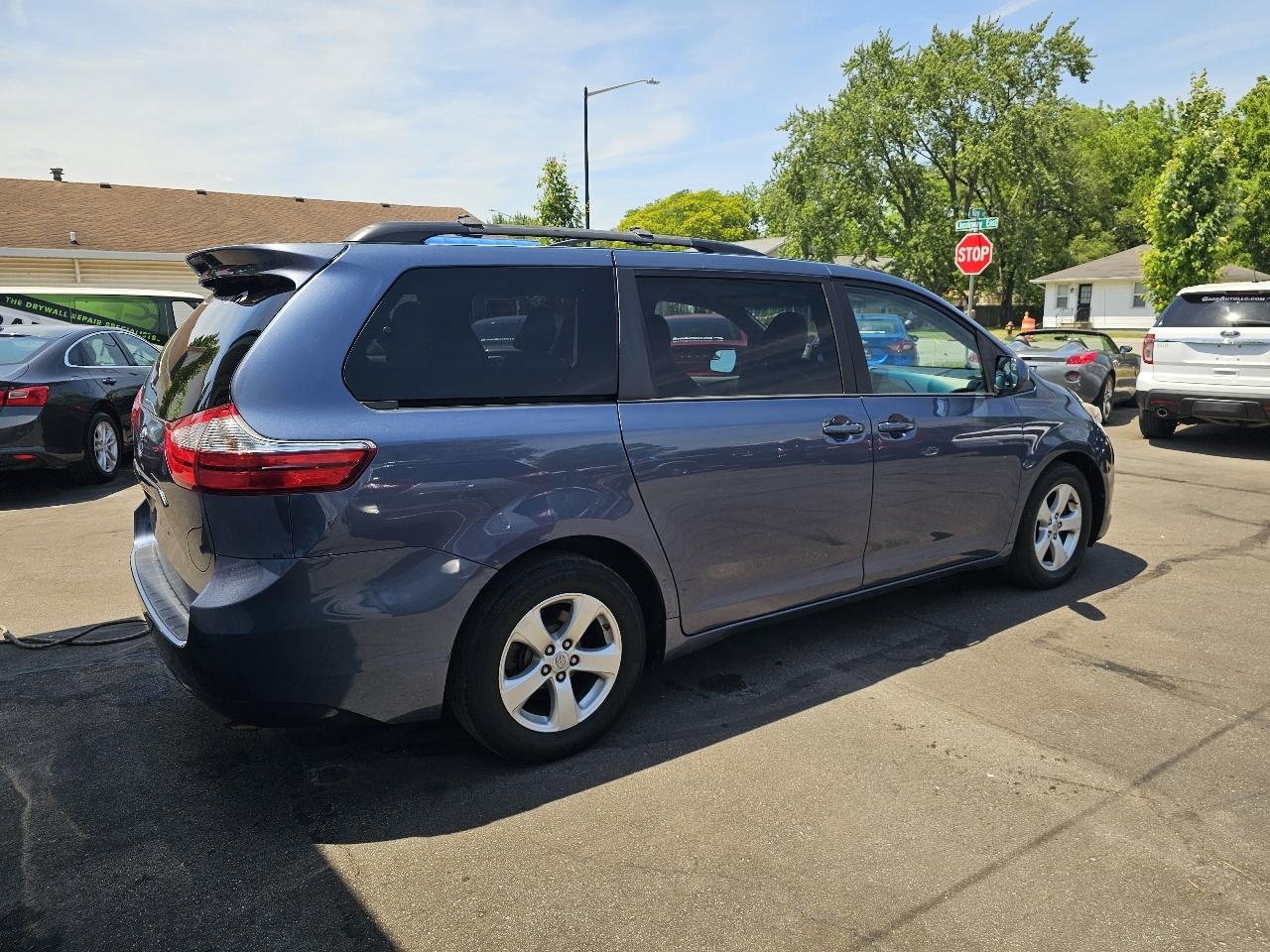 Toyota Sienna LE FWD 8-Passenger V6 2015