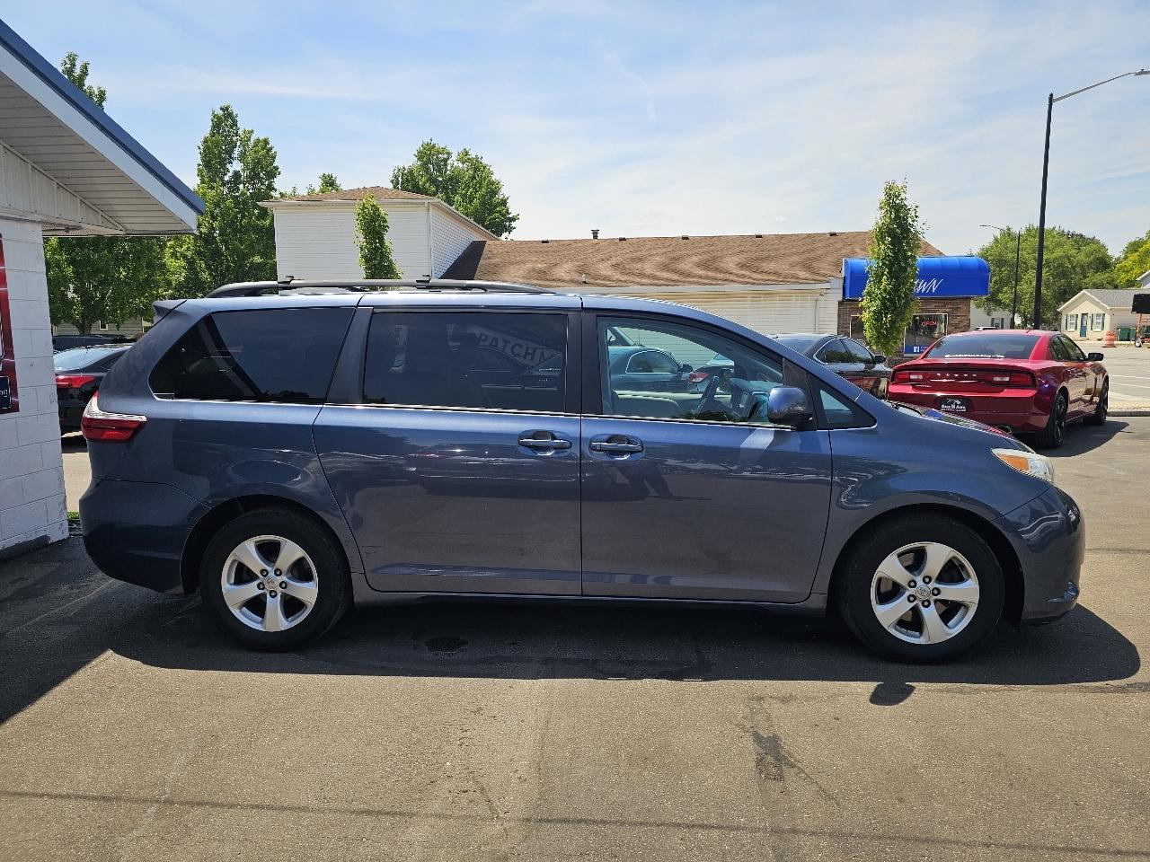 Toyota Sienna LE FWD 8-Passenger V6 2015