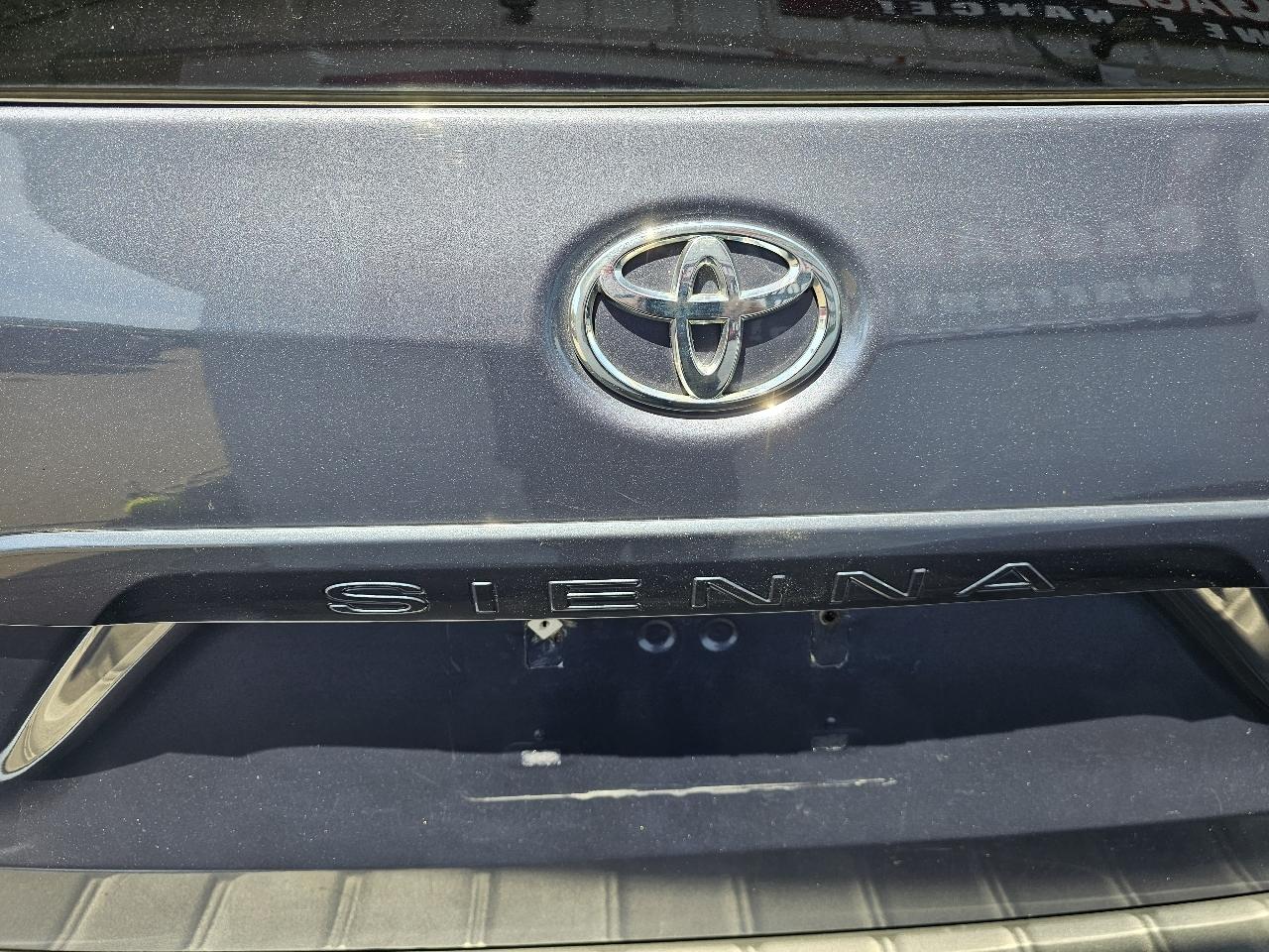 Toyota Sienna LE FWD 8-Passenger V6 2015