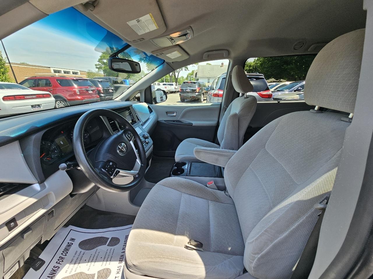 Toyota Sienna LE FWD 8-Passenger V6 2015