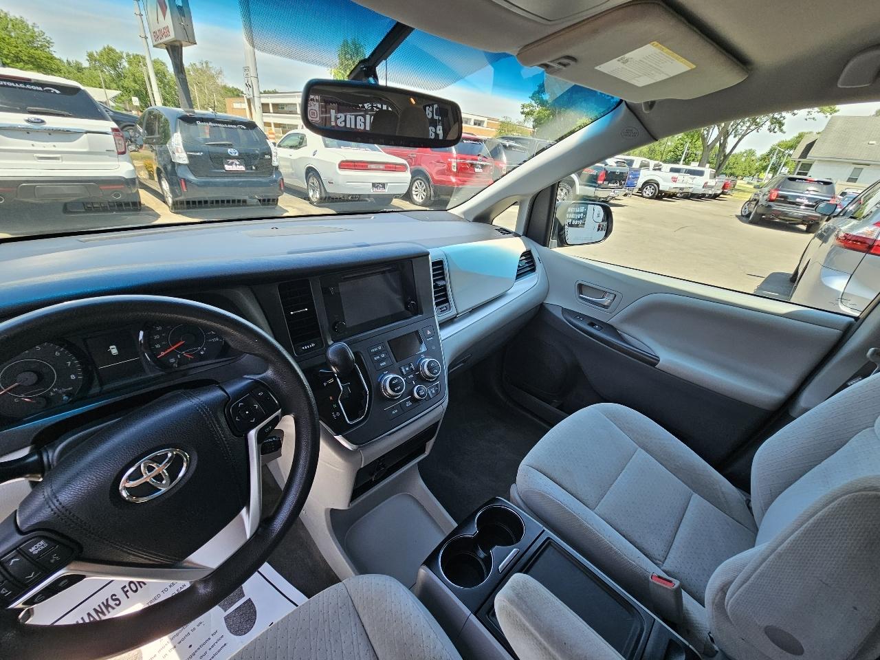 Toyota Sienna LE FWD 8-Passenger V6 2015