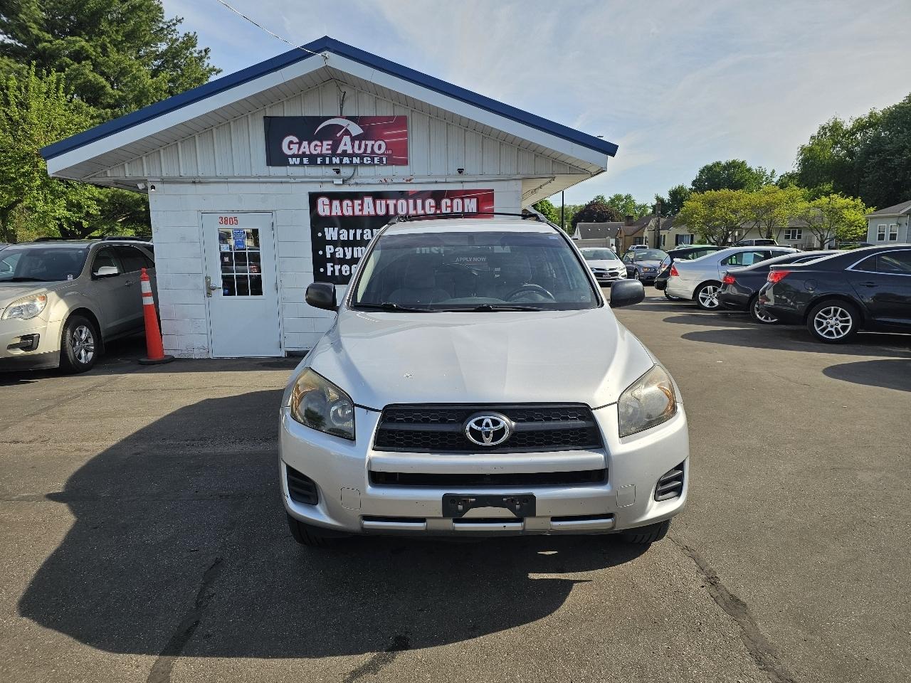 Toyota RAV4 Base I4 4WD 2010