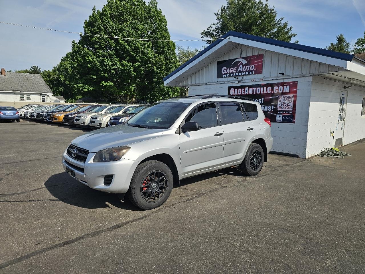 Toyota RAV4 Base I4 4WD 2010