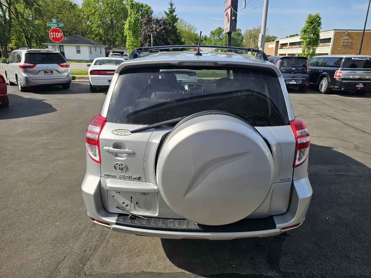 Toyota RAV4 Base I4 4WD 2010