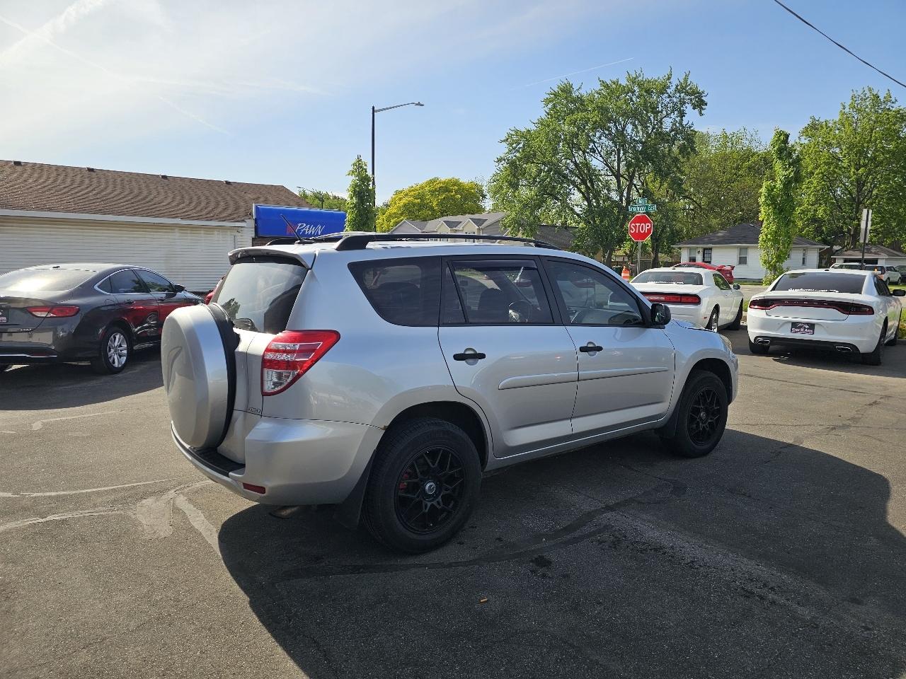 Toyota RAV4 Base I4 4WD 2010